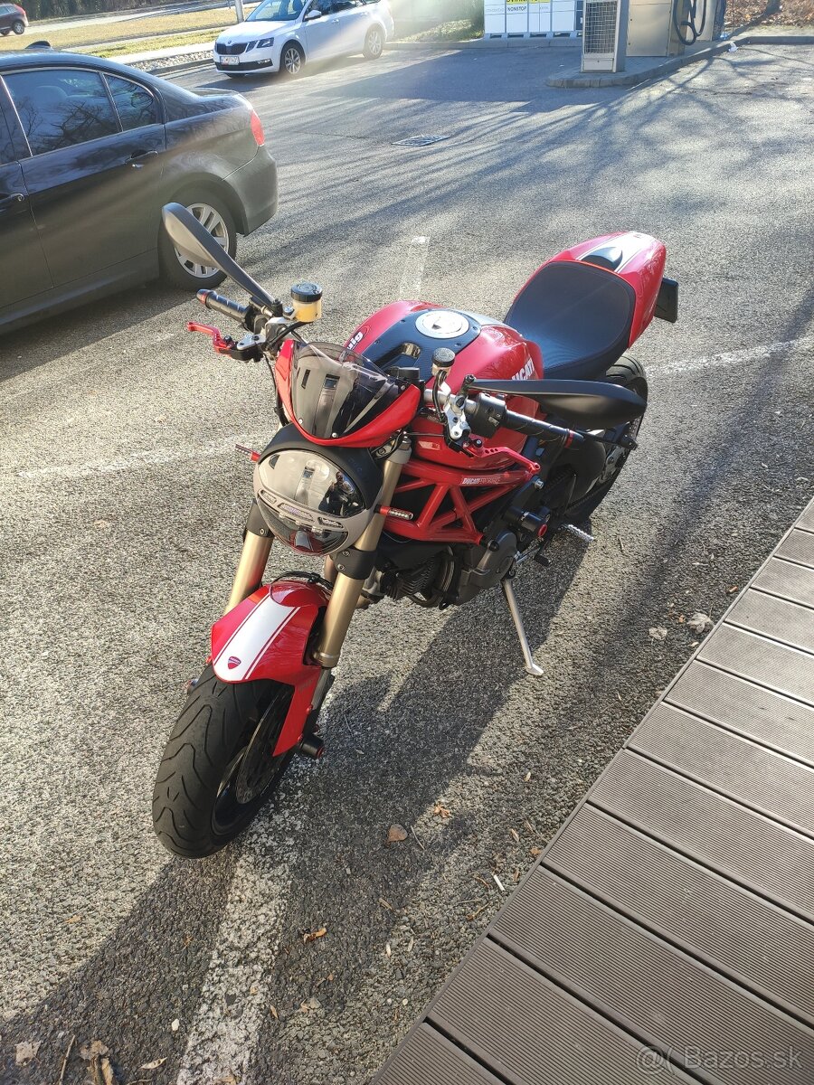 Ducati Monster 1100 Evo