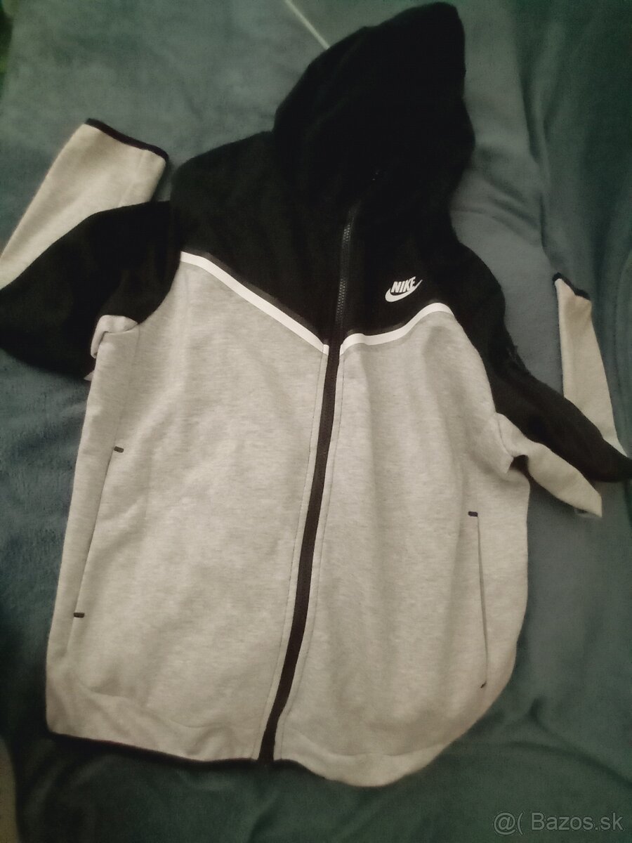 Nike tech fleece