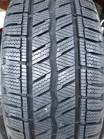 Zimné pneumatiky 225/55 R17C