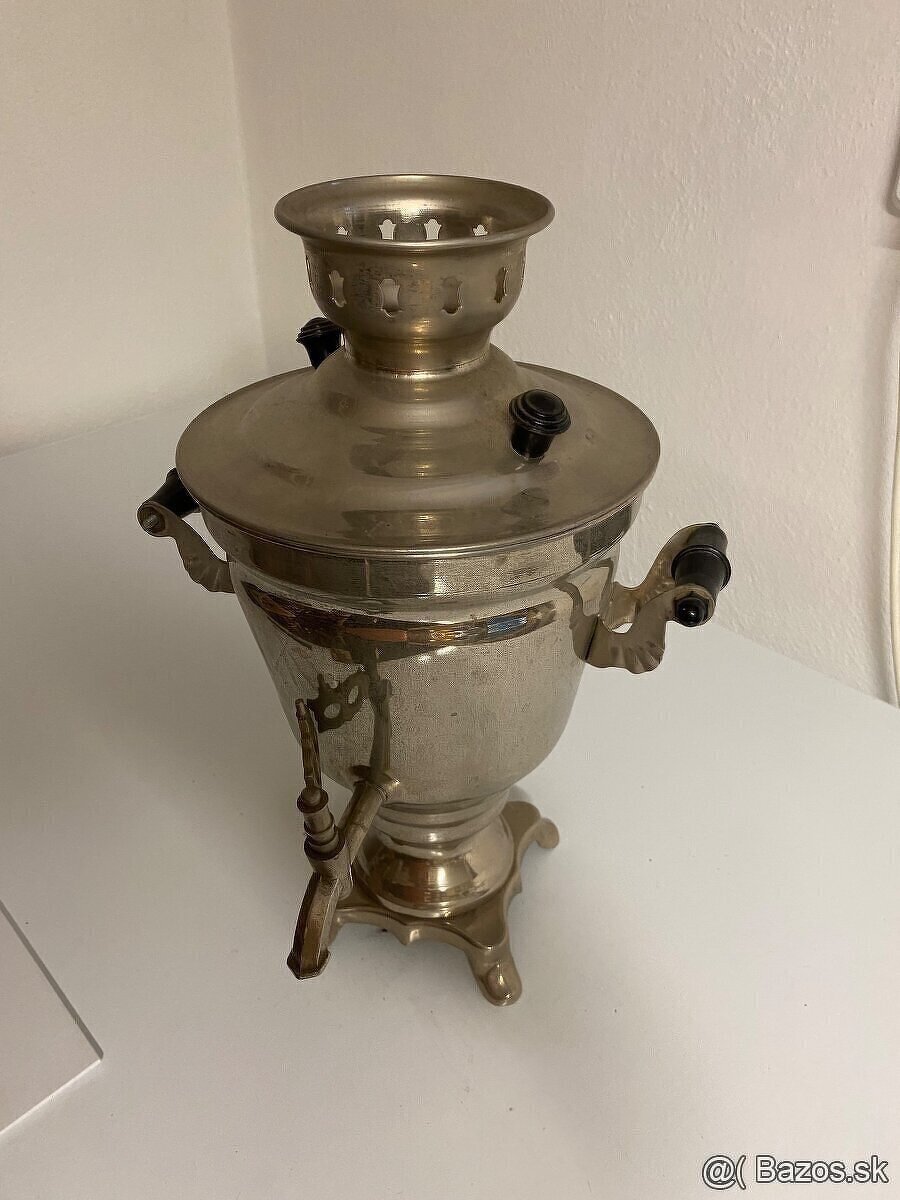 Samovar a ine starozitnosti