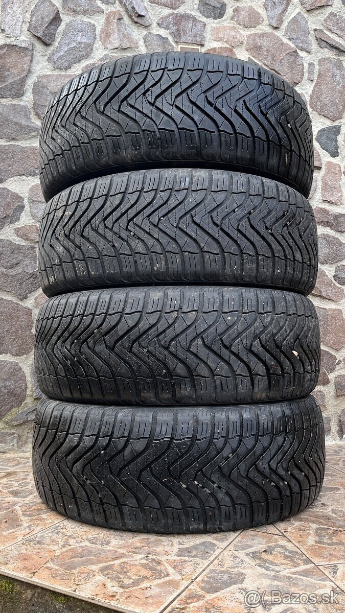 ❄️Celoročné pneu 235/55 r17