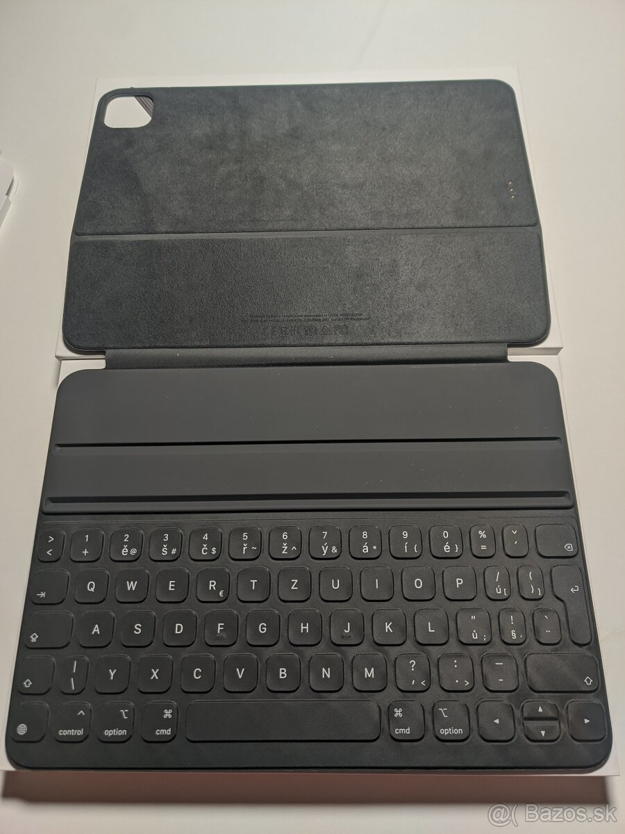 Apple Smart Folio Keyboard