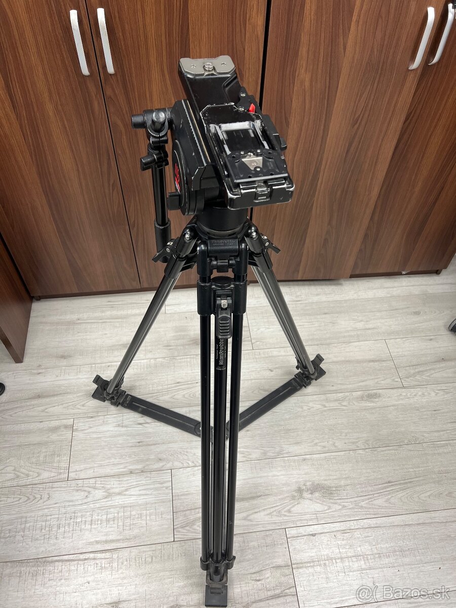 Predám profesionálny statív Manfrotto s fuidnou hlavou