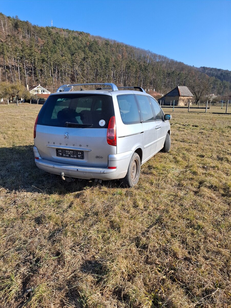 Peugeot 807