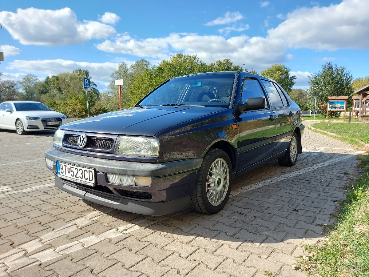 Volkswagen Vento 1.8 66kw