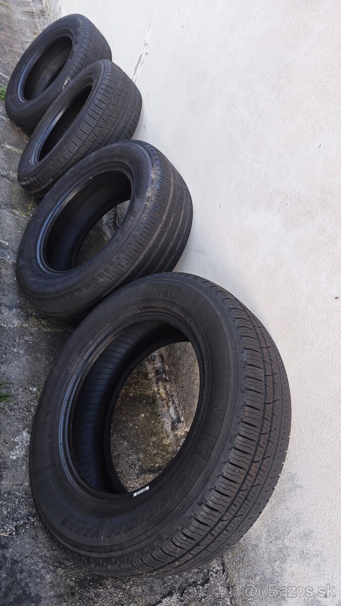 Pneu Pirelli celoročne 215/65 R16