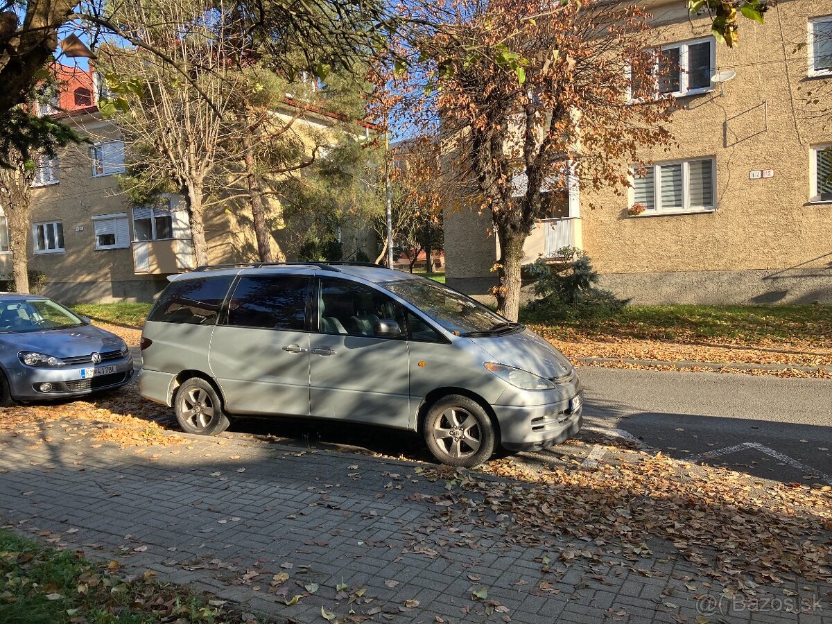 Toyota Previa 2,4 VVTI. r.v.2002