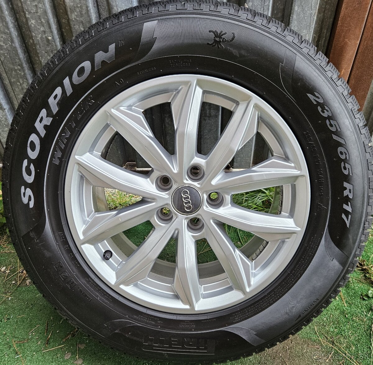 Atraktívna, orig. zimná sada AUDI - 5x112 r17 + 235/65 r17