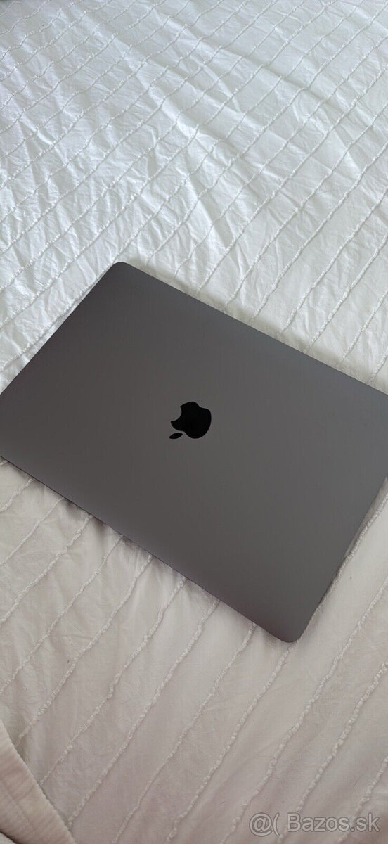 MacBook Air M2 space grey 256 GB 8 GB RAM