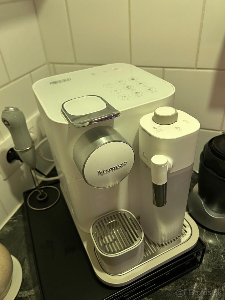 DeLonghi EN640.W Gran Lattissima  kapsulový kávovar, biela