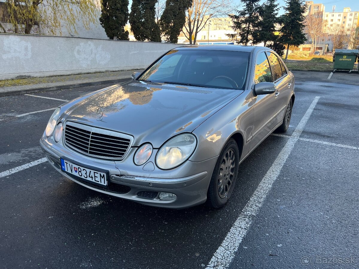 Mercedes-Benz E320 w211