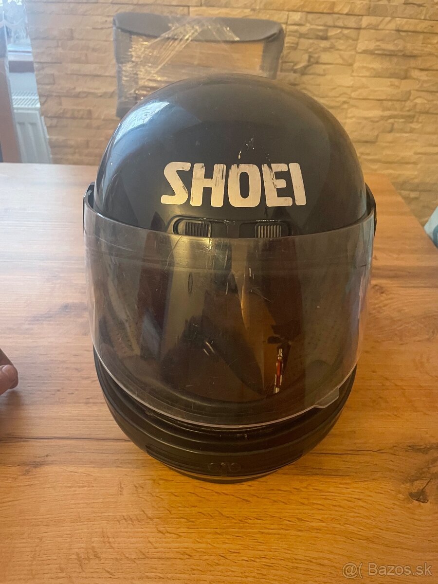 Prilba SHOEI