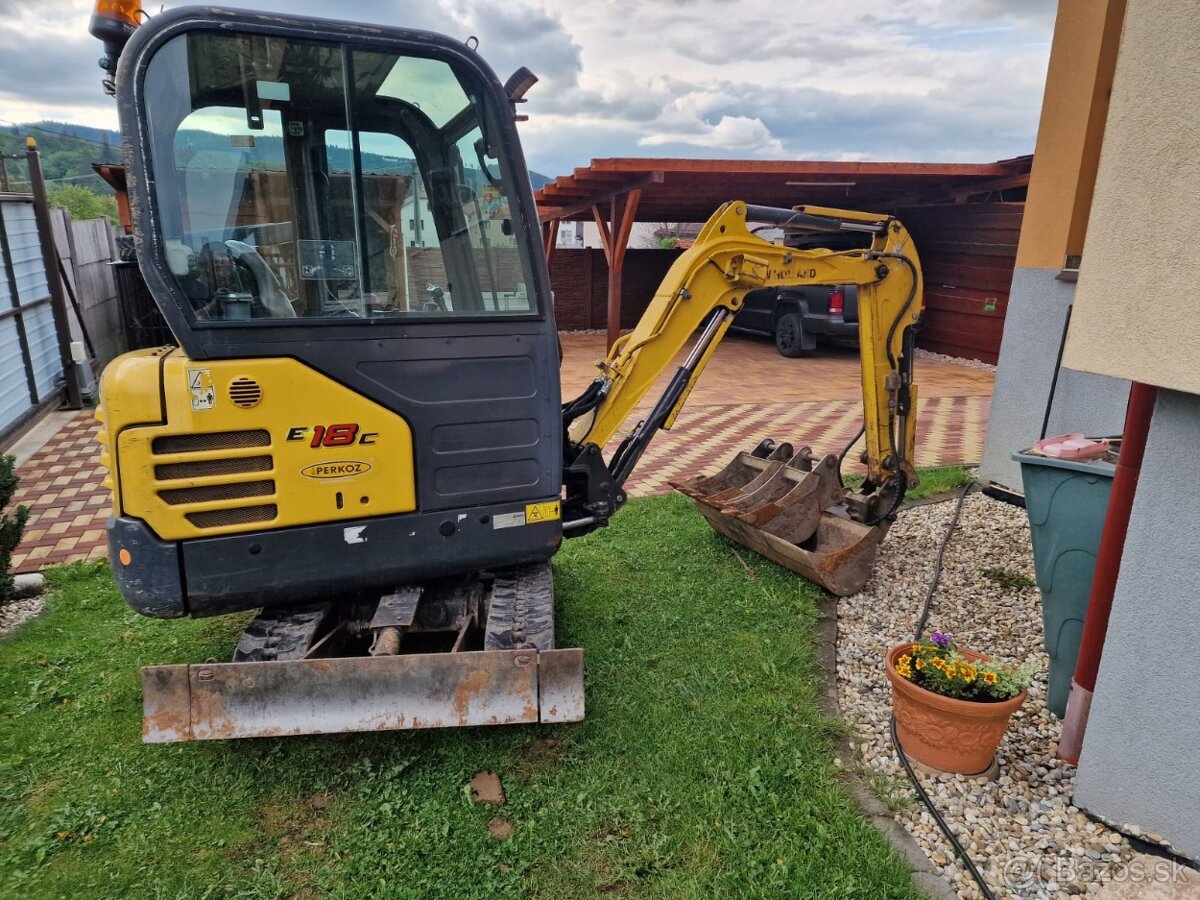 Minibager Newholland e18c rok 2019 Váha 2t