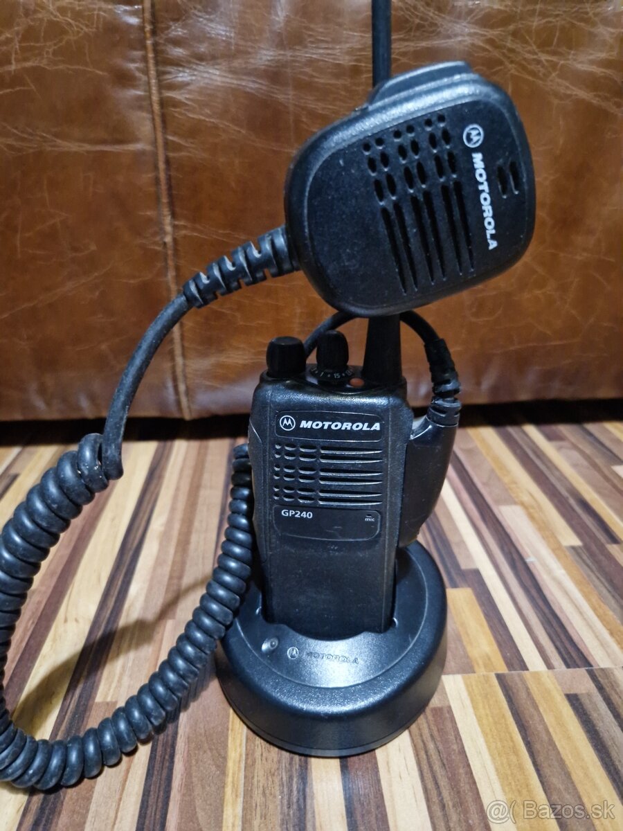 Motorola GP 240, radiostanica, vysielačka