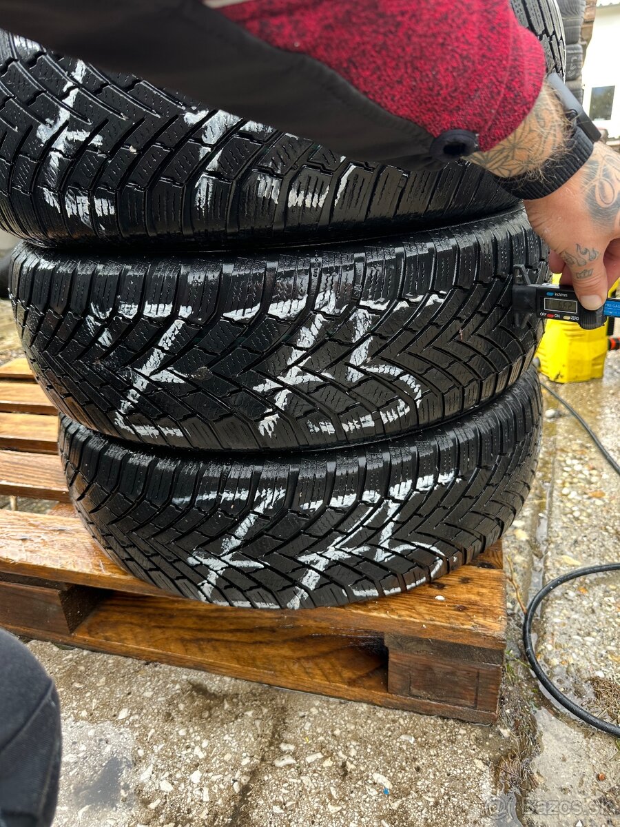 Z75 4ks zimné 195/65R16