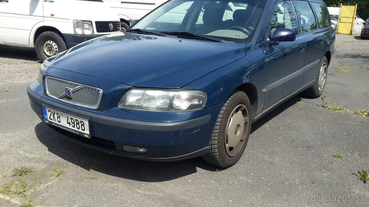 Volvo V70 2.4i