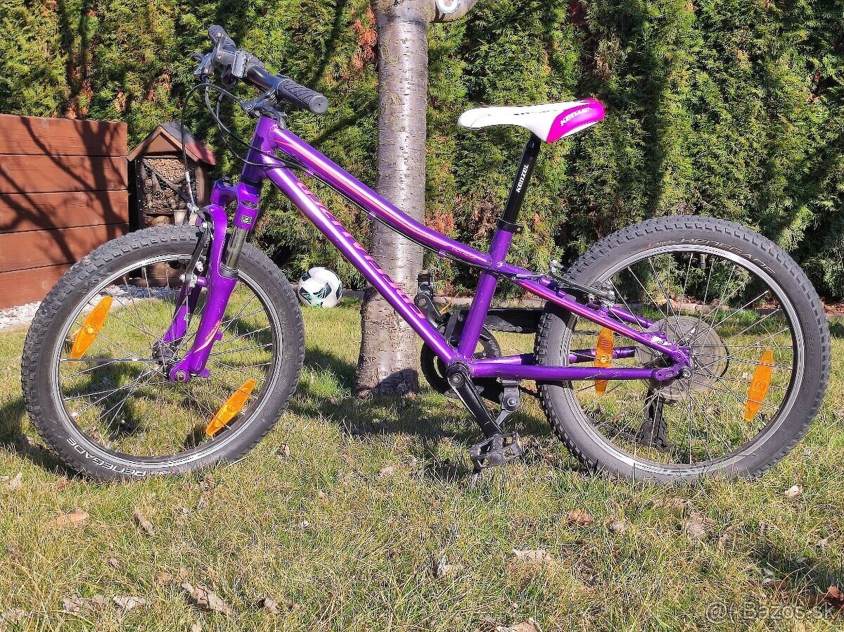 Detsky dievčenský bicykel Specialized