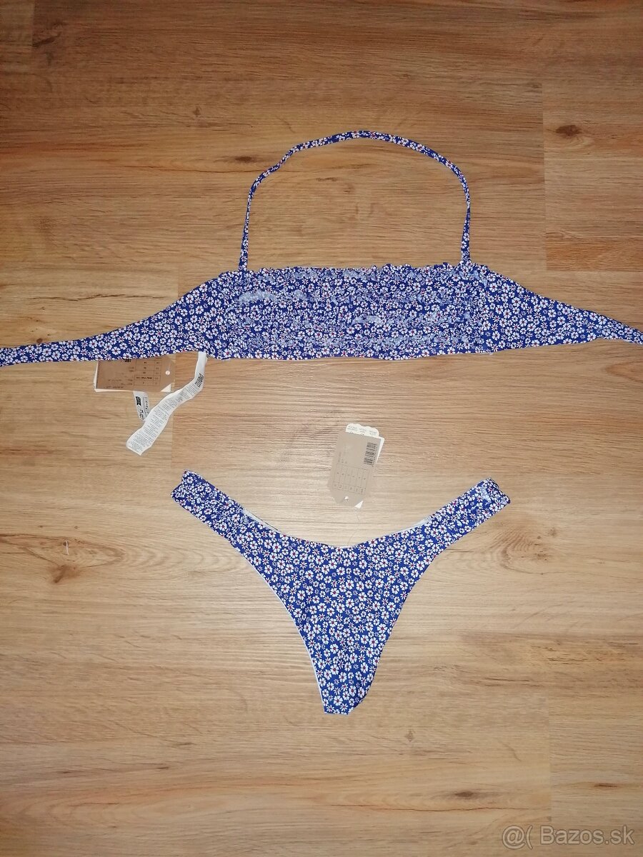 Calzedonia krasne kvietkove plavky volanikove