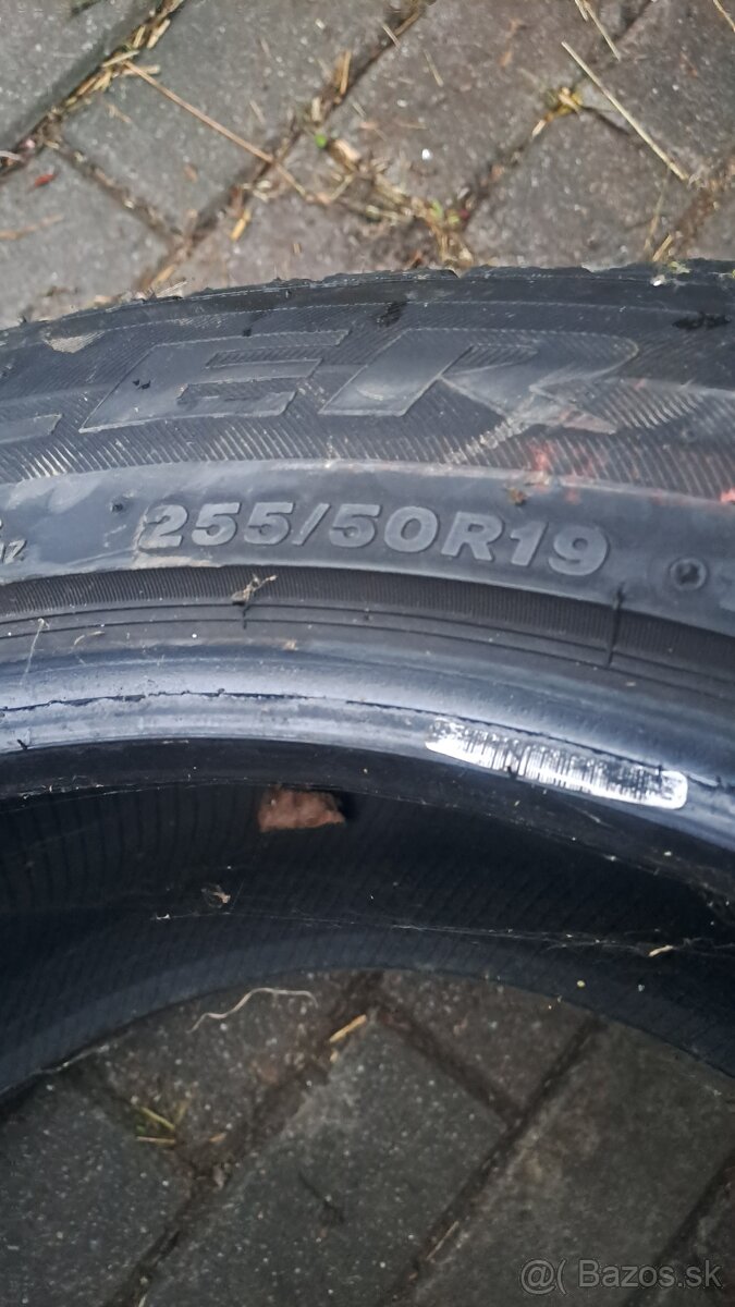 Predám 2 pneumatiky letné 255/50 r19