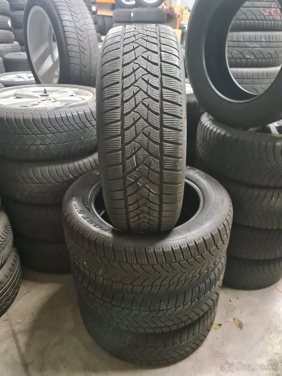 ZIMNE PNEU 235/60 R18 DUNLOP