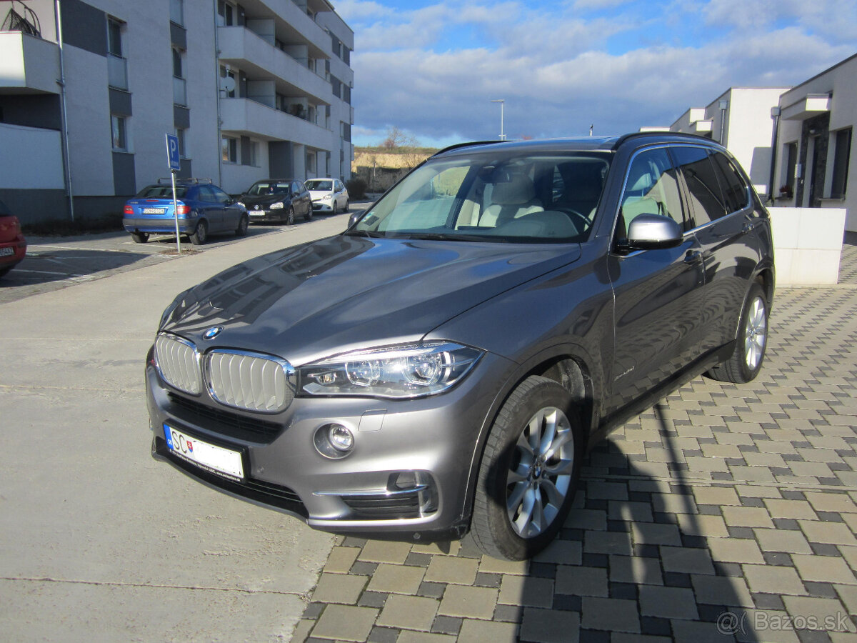 BMW X5 3,0tdi Xdrive 7Mietne.Max vybava ,Panorama,tažne