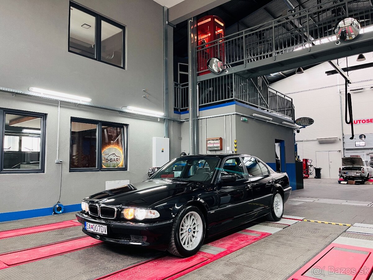 BMW Rad 7 740 i E38, Alcantara + originál fabrický M-Paket