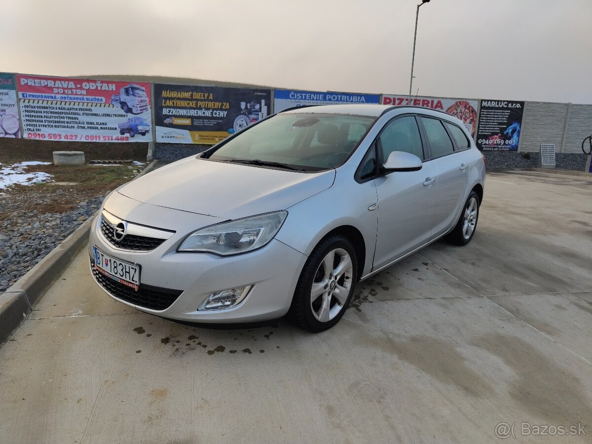 Opel  Astra J Sports Tourer