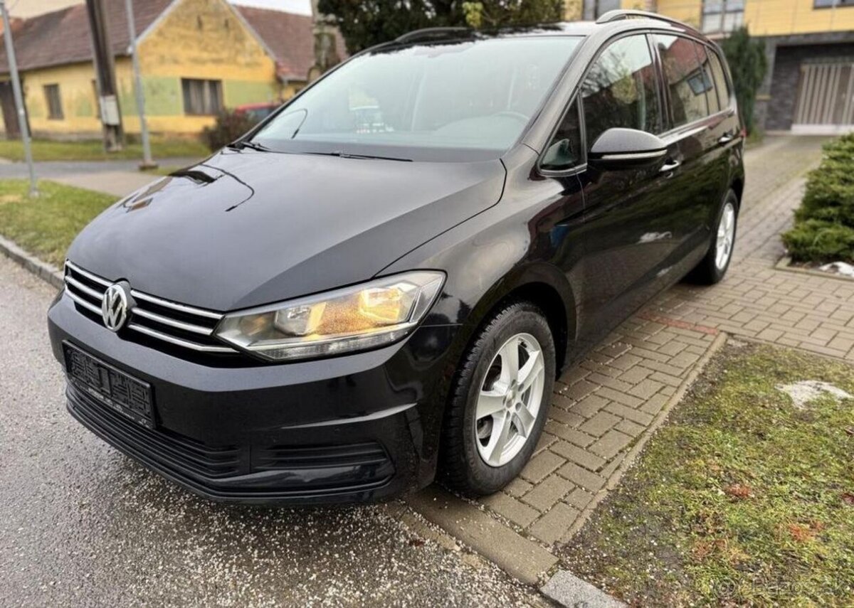 Volkswagen Touran 1,4 TSI 7 MÍST benzín manuál 110 kw