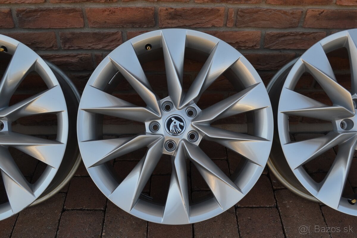 5x112 R19 Hlinikove disky Original Skoda