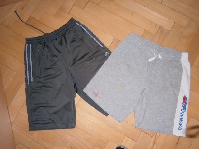 Kraťasy ADIDAS veľ. 158 + 1 zdarma