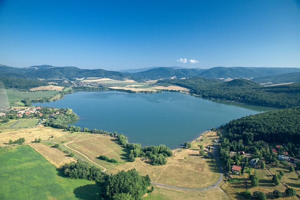 Hladam chatu na Ružinej