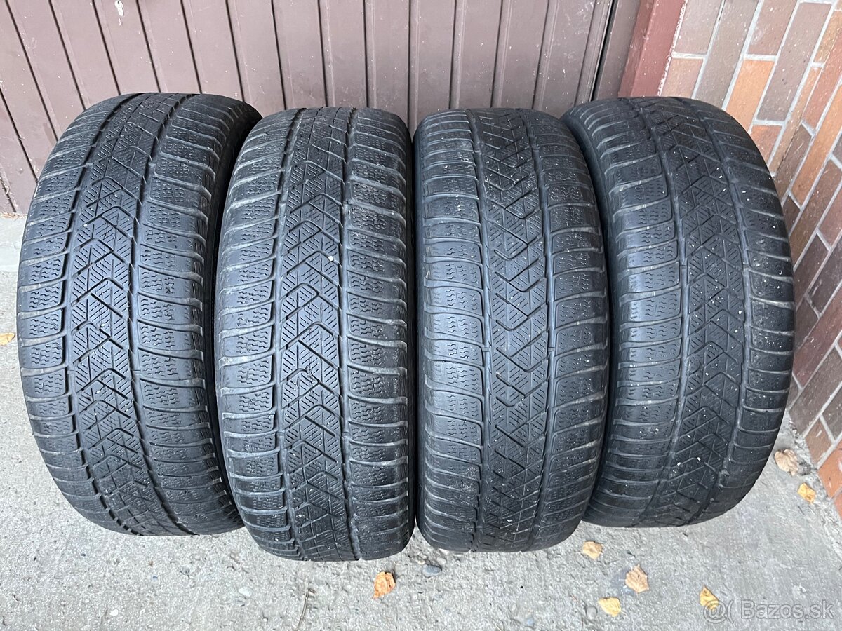 Predam 4ks zimnych pneu Pirelli 245/50 R19 Run Flat