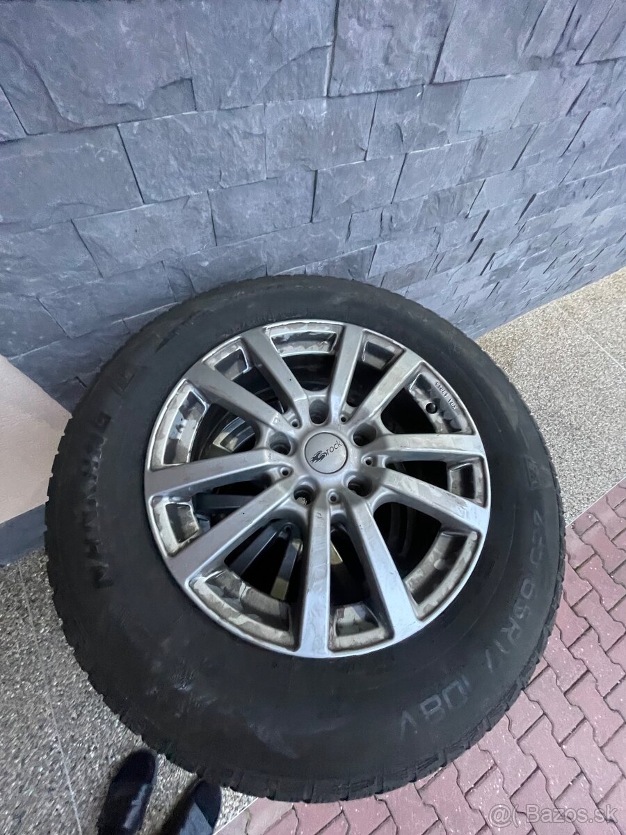 Zimná sada 235/65 R17