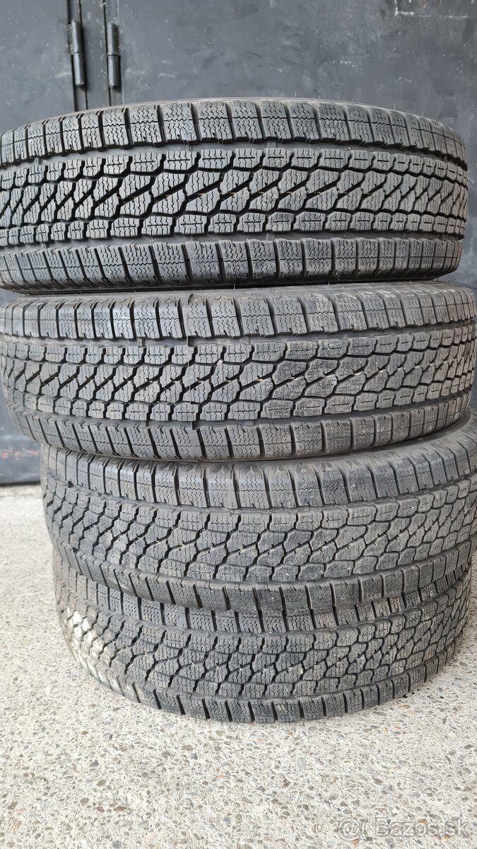 Firetone Vanhawk 2 215/75 R16 C