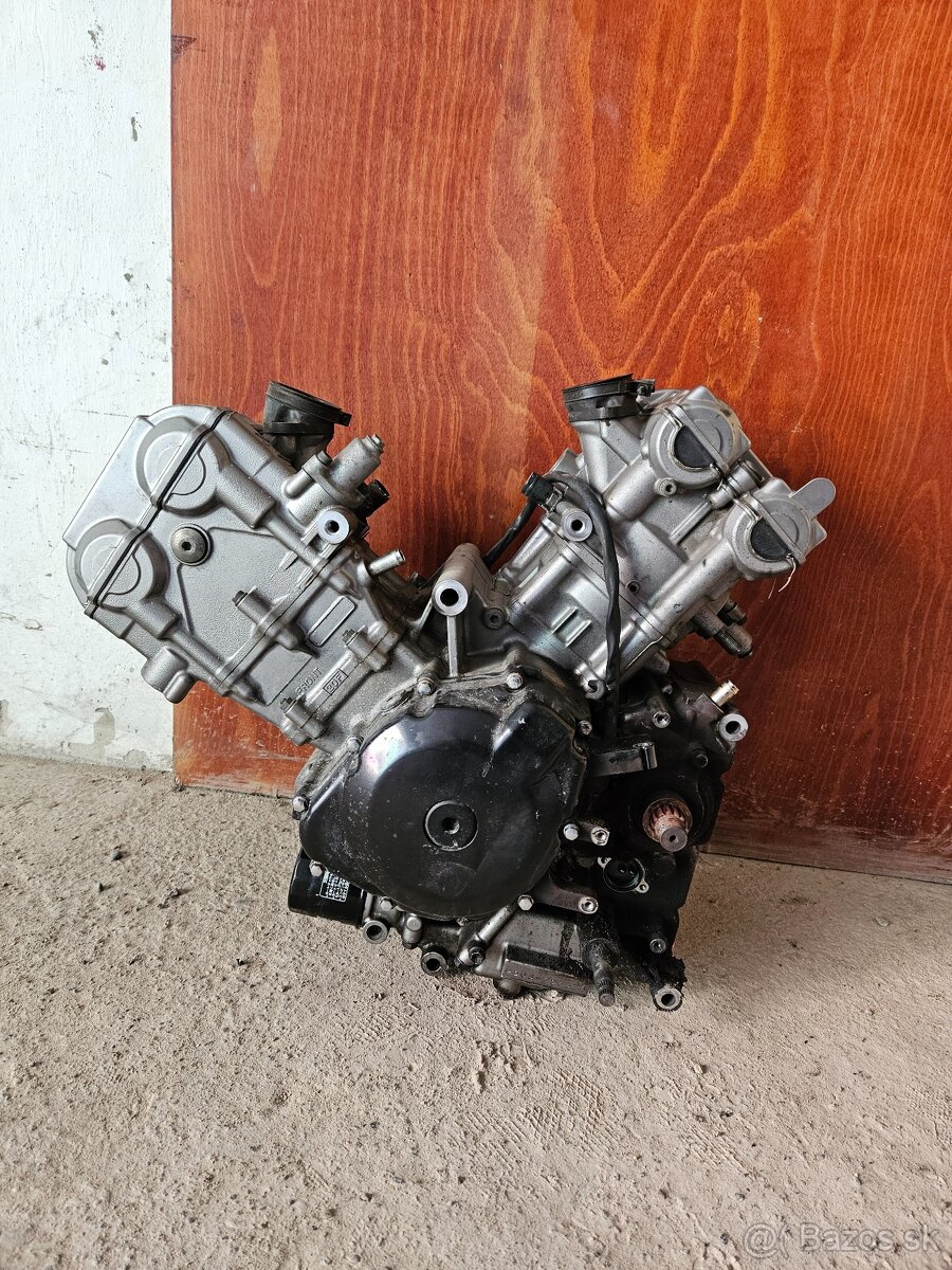 Motor Suzuki SV 650