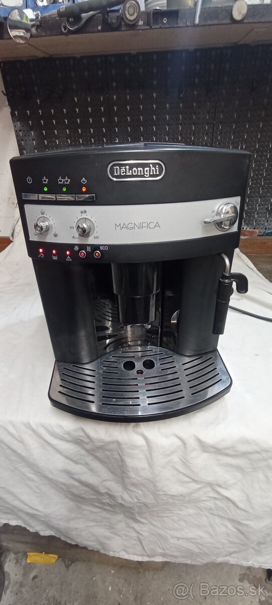 Kávovar Delonghi