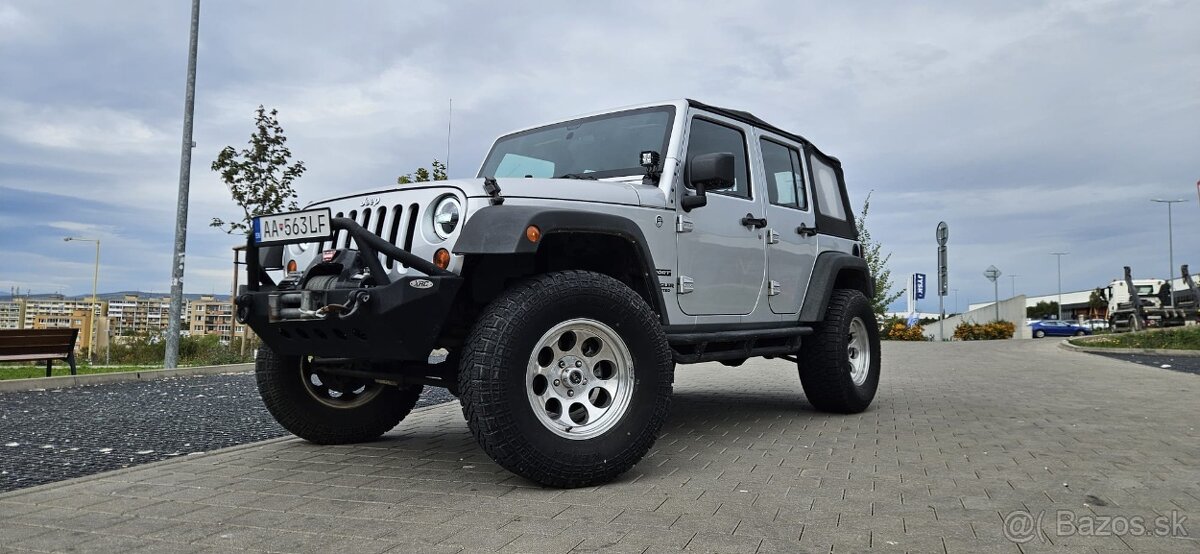 2012 Jeep Wrangler Unlimited Sport Sahara 3.6L V6