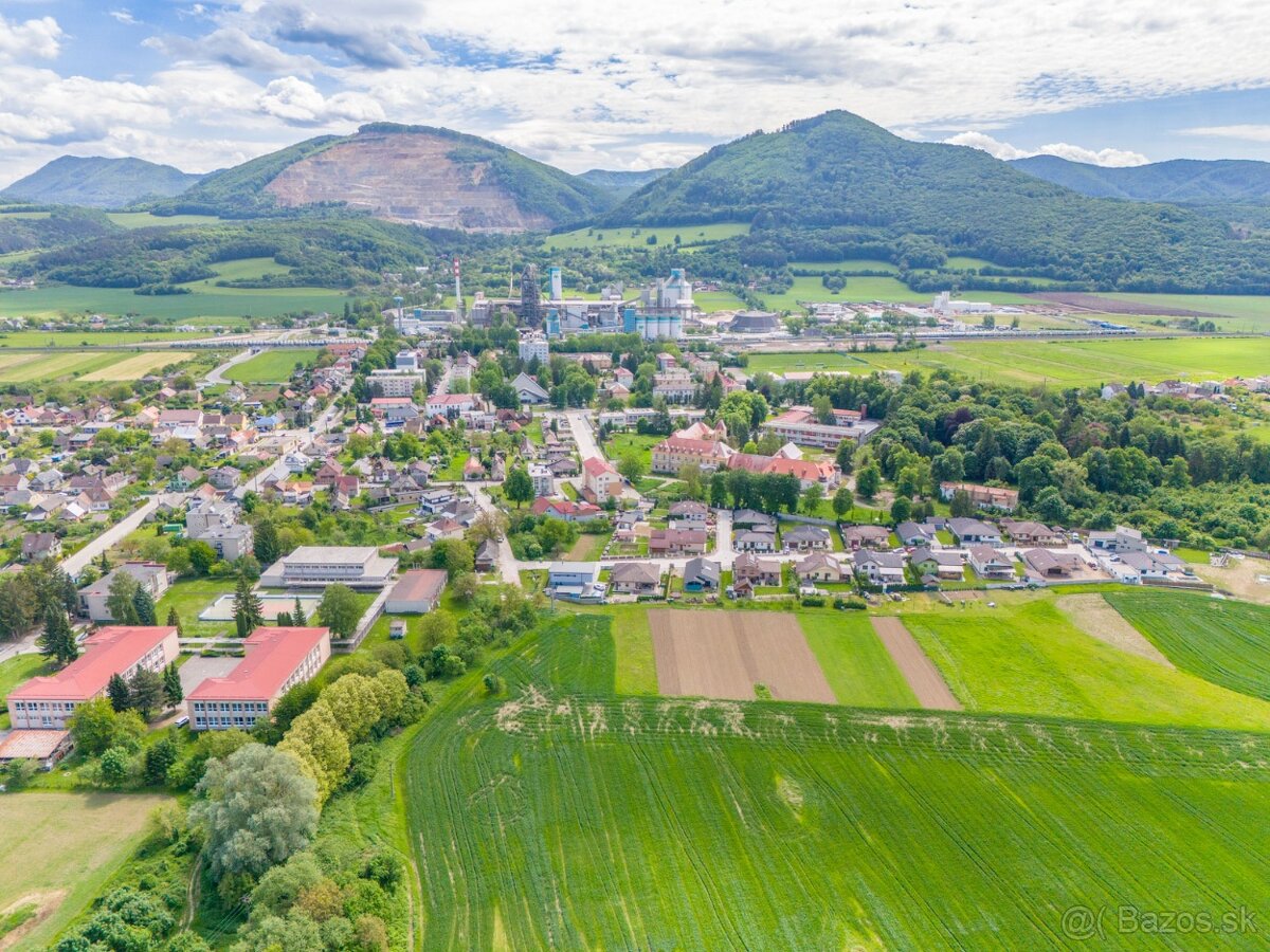 Na predaj stavebný pozemok s nadštandardnou výmerou