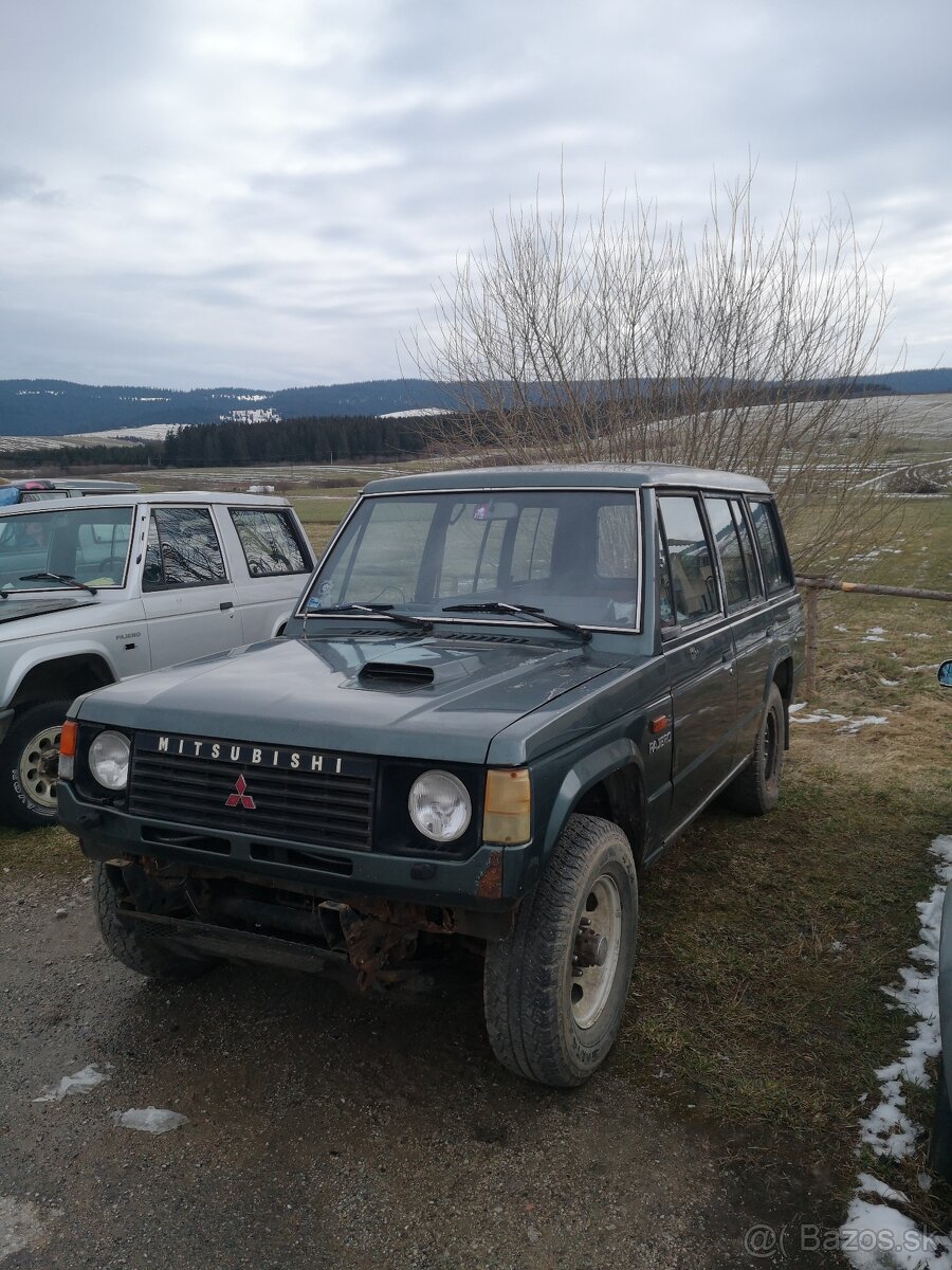 Mitsubishi pajero 1 2.5 td