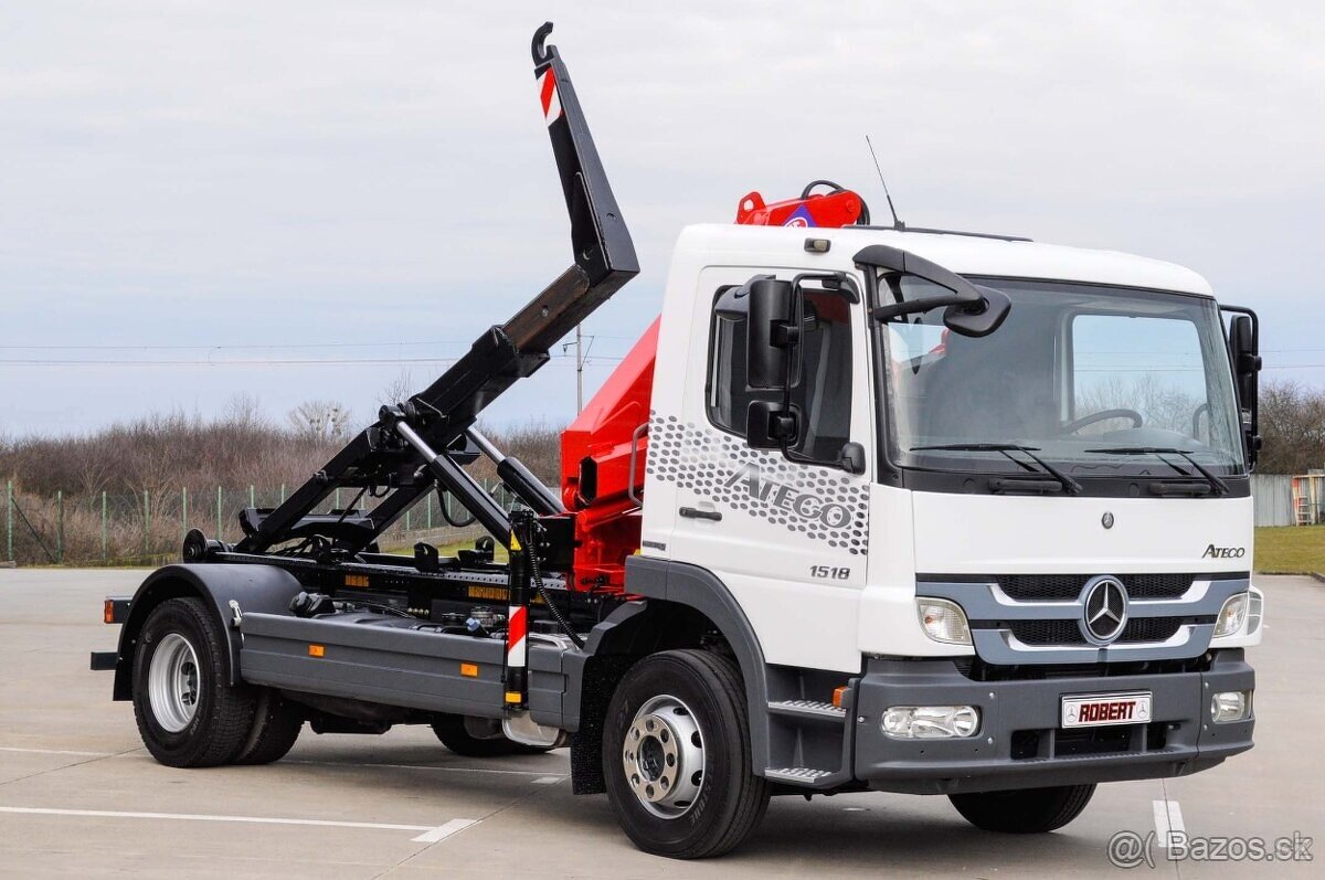 MERCEDES ATEGO 1518 HÁKOVÝ NOSIČ KONTAJNEROV +HYDR. RUKA EU5