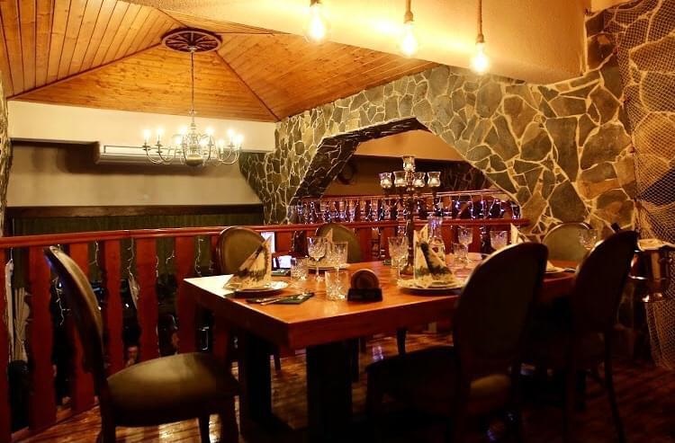 Plne funkčná a plne zariadená Gastro prevádzka. 251 m2.