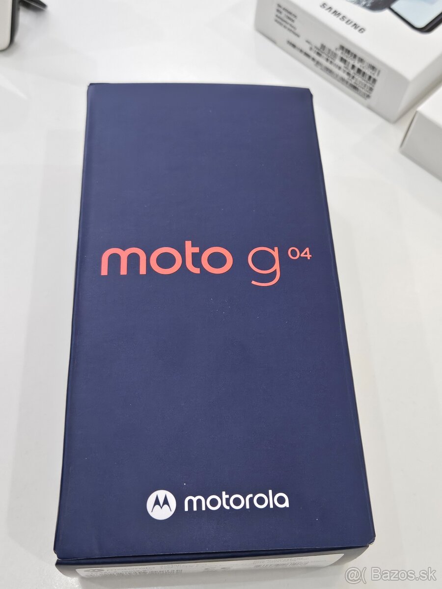 Motorola Moto G04 4 GB/64 GB modrý