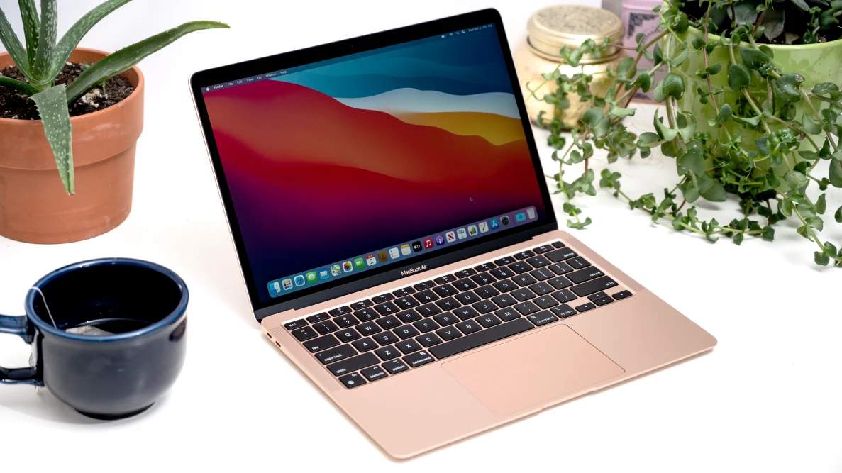 MacBook Air M1 Gold