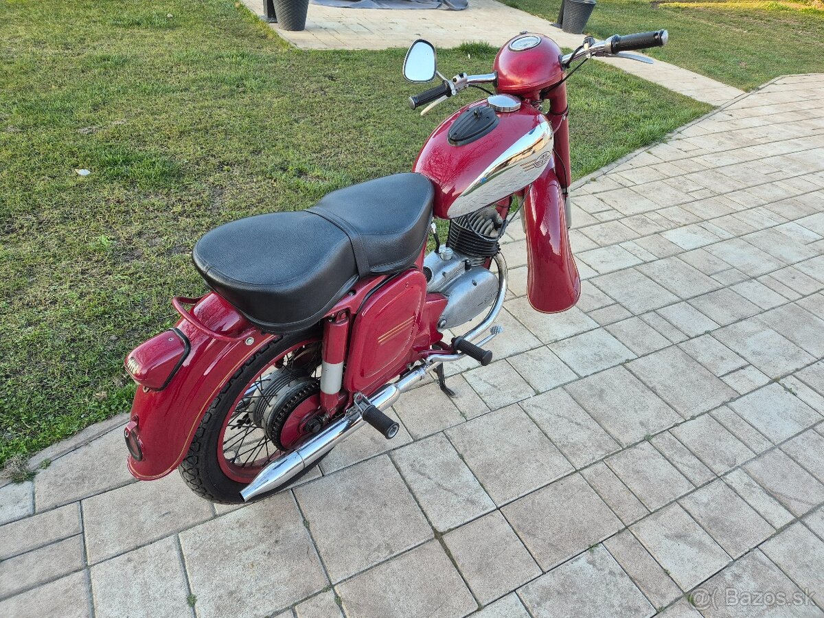 Jawa 150  352