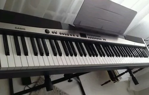 Stage piano px 300 privia