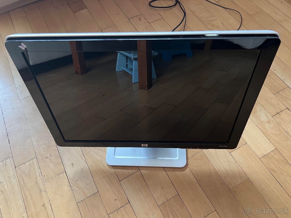 Monitor HP W2216V