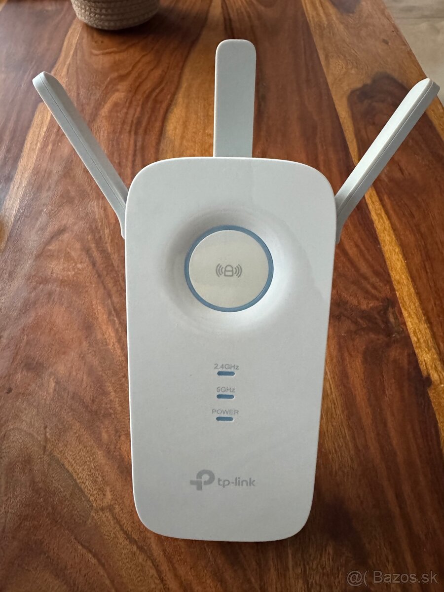 Wi-Fi extender zn.TP LINK RE550