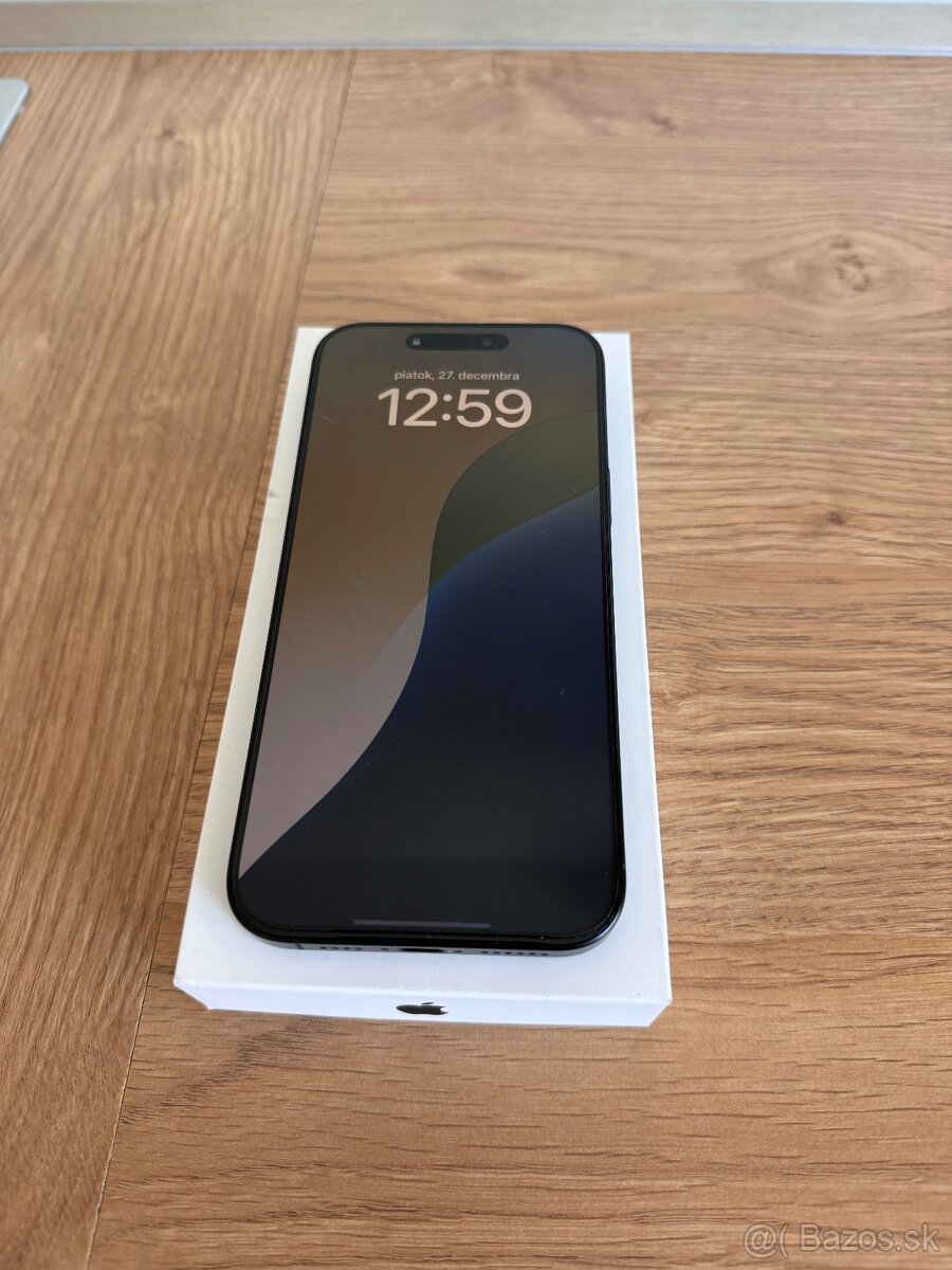 Iphone 16 pro max 256 GB 12 ciklov nevyhovuje veľkost