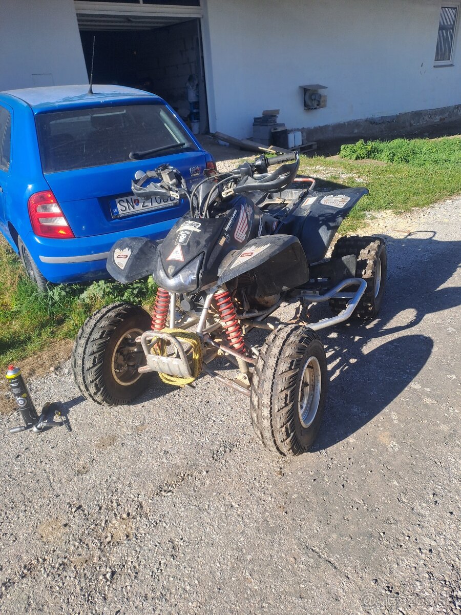 Predám Honda trx 400 ex