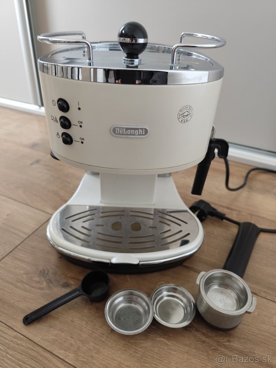 Kavovar Delonghi